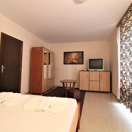 Eden - Menada Apartments Солнечный берег Экстерьер фото