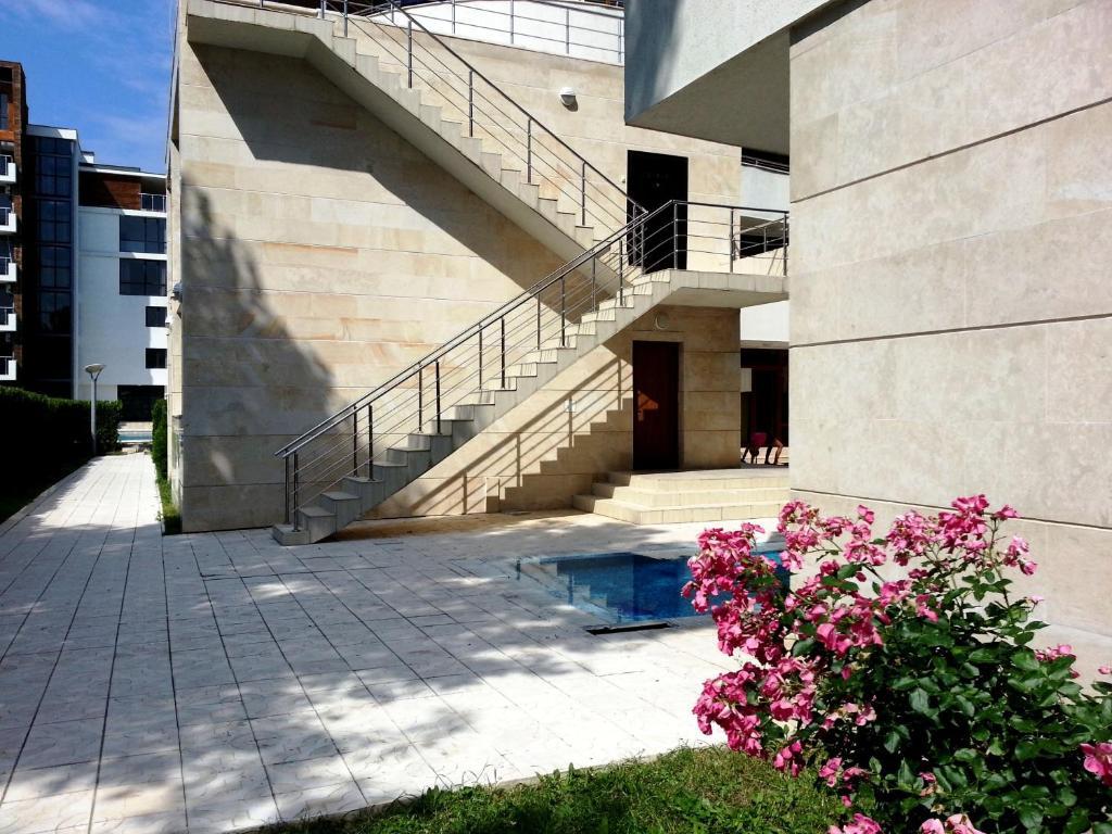 Eden - Menada Apartments Солнечный берег Экстерьер фото