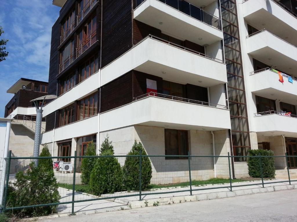 Eden - Menada Apartments Солнечный берег Экстерьер фото